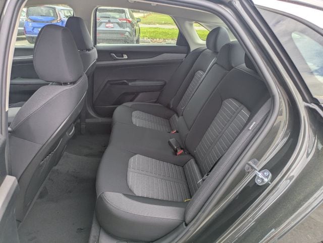 2026 Kia K5 LXS - Photo 13