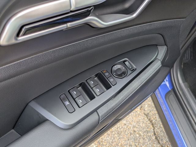 2026 Kia Sportage EX - Photo 12