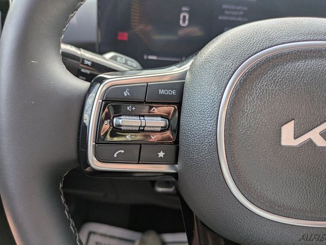 2025 Kia Sorento S - Photo 20