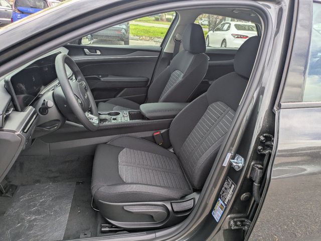 2026 Kia K5 LXS - Photo 11