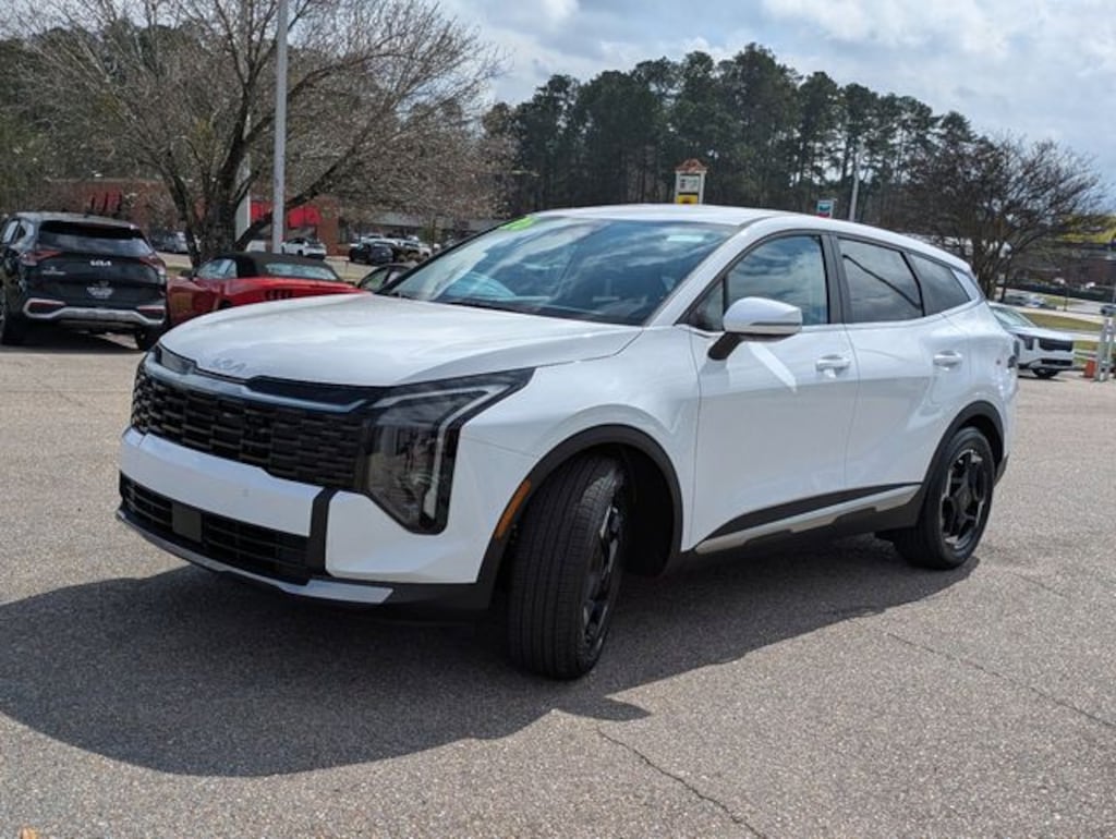 New 2026 Kia Sportage EX SUV