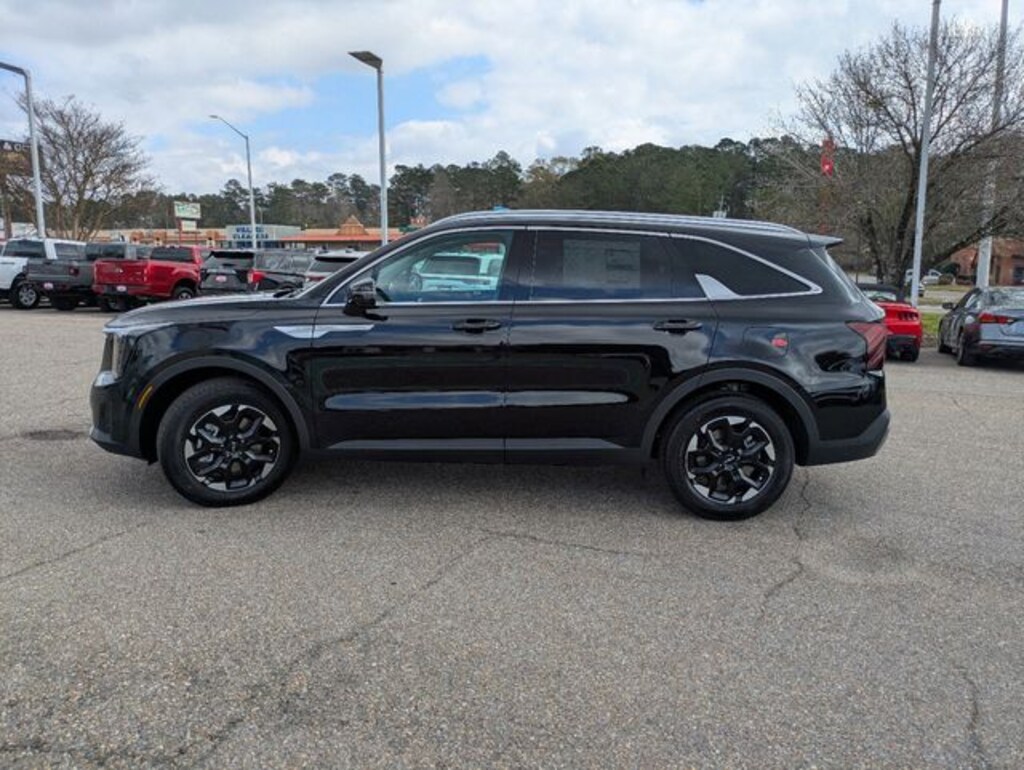 New 2026 Kia Sorento S SUV