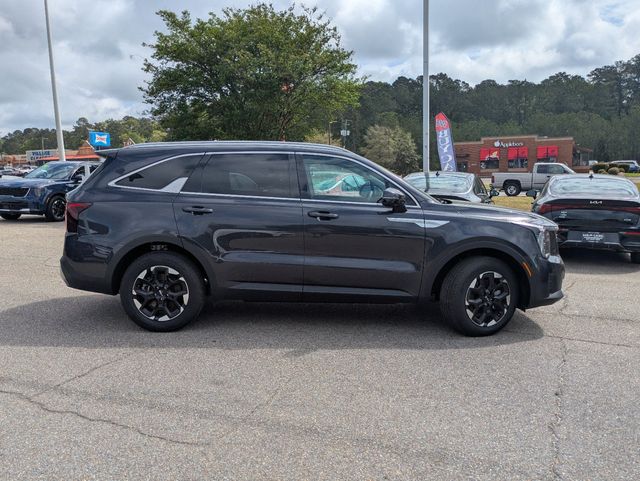 2025 Kia Sorento S - Photo 8