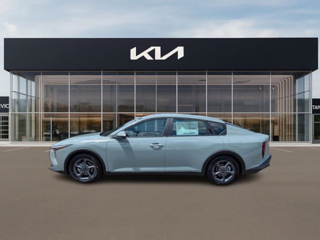 New 2026 Kia K4 LXS Sedan