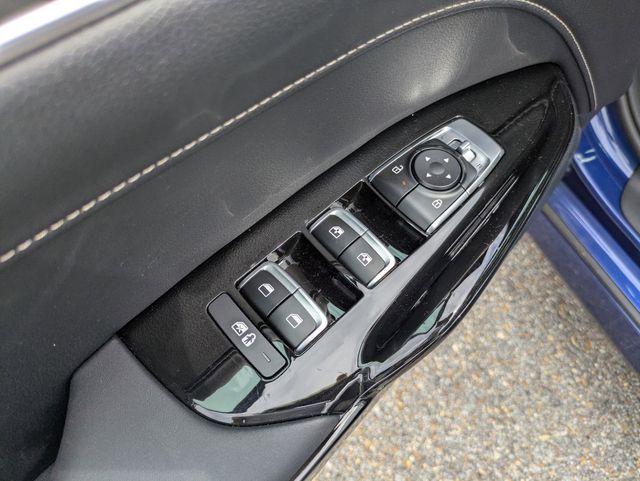 2025 Kia K5 GT-Line - Photo 13