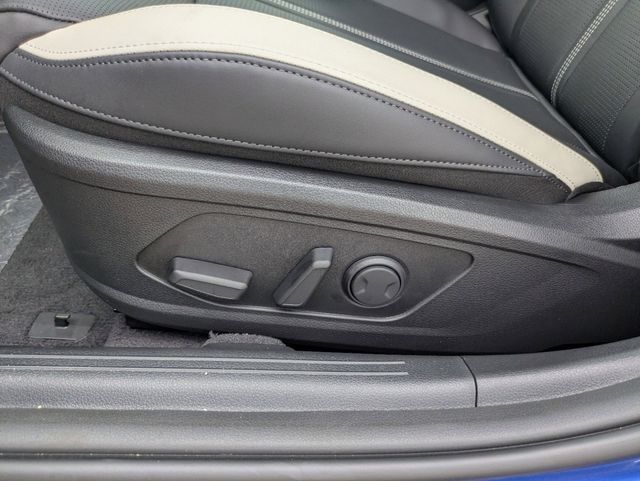 2025 Kia K5 GT-Line - Photo 12