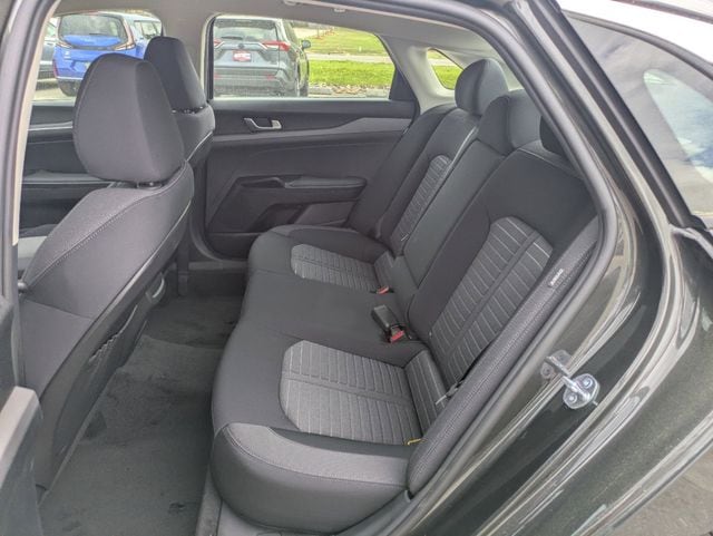 2026 Kia K5 LXS - Photo 13
