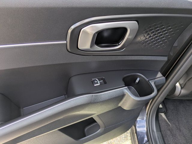 2025 Kia Sorento S - Photo 14