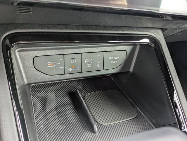 2025 Kia K5 GT-Line - Photo 18