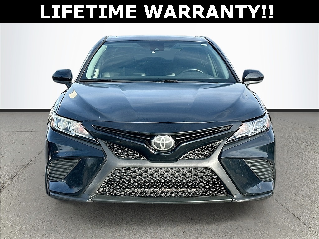 Used 2019 Toyota Camry SE with VIN 4T1B11HK1KU718276 for sale in Leesburg, FL