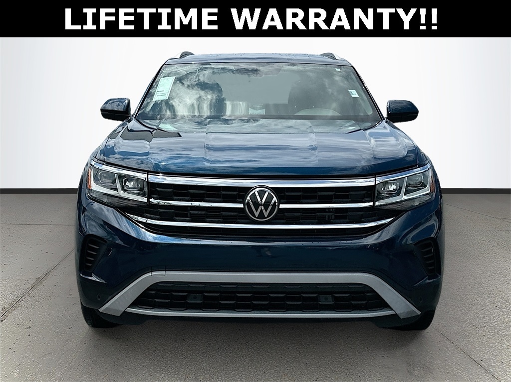 Used 2020 Volkswagen Atlas Cross Sport SE w/Tech with VIN 1V26C2CA1LC204521 for sale in Leesburg, FL