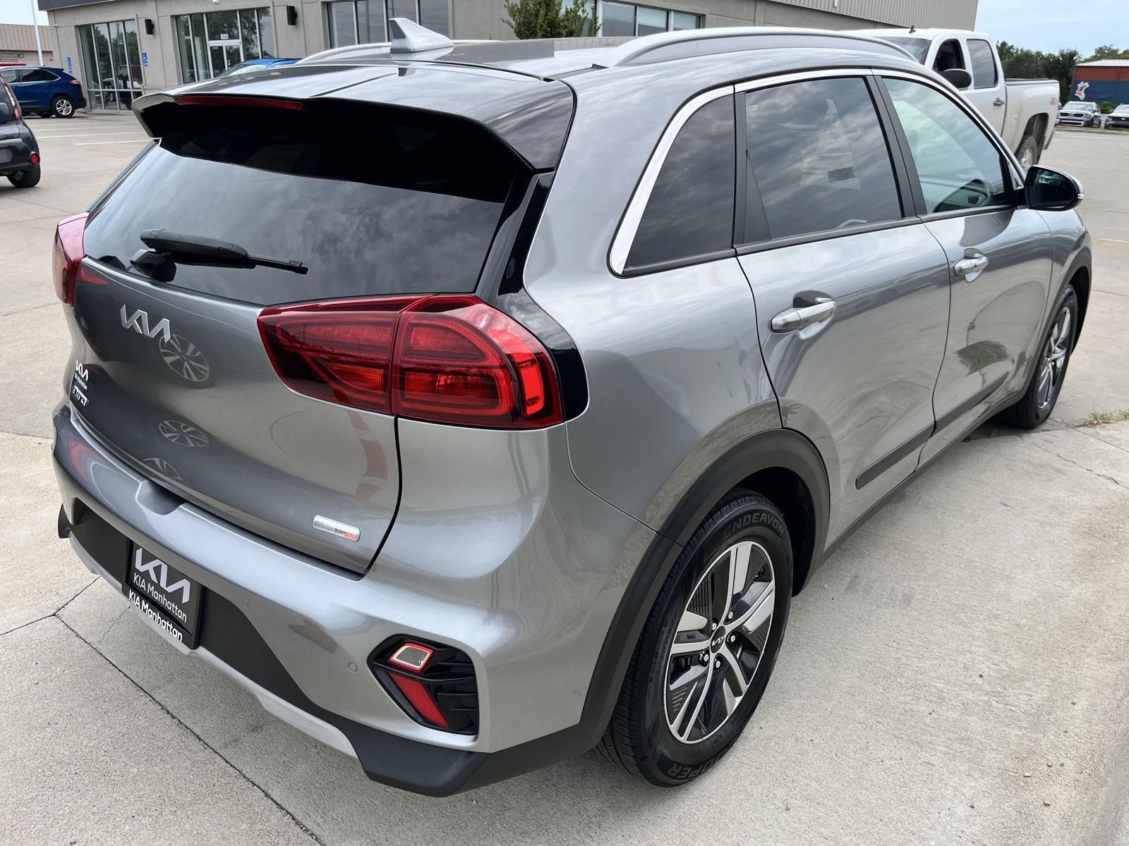 2022 Kia Niro Plug-In Hybrid EX Premium photo 4