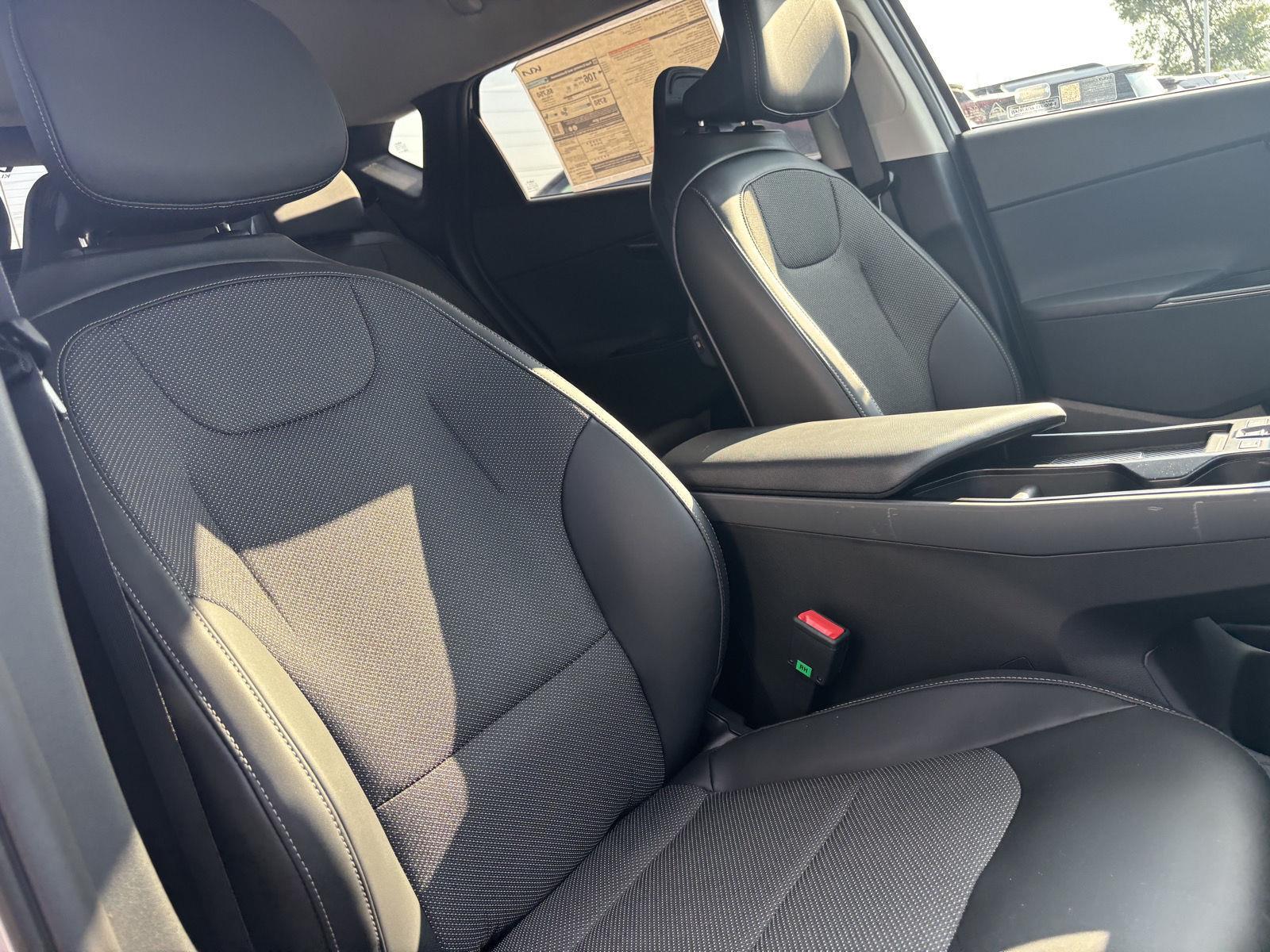 2025 Kia EV6 Light L/R - Photo 30