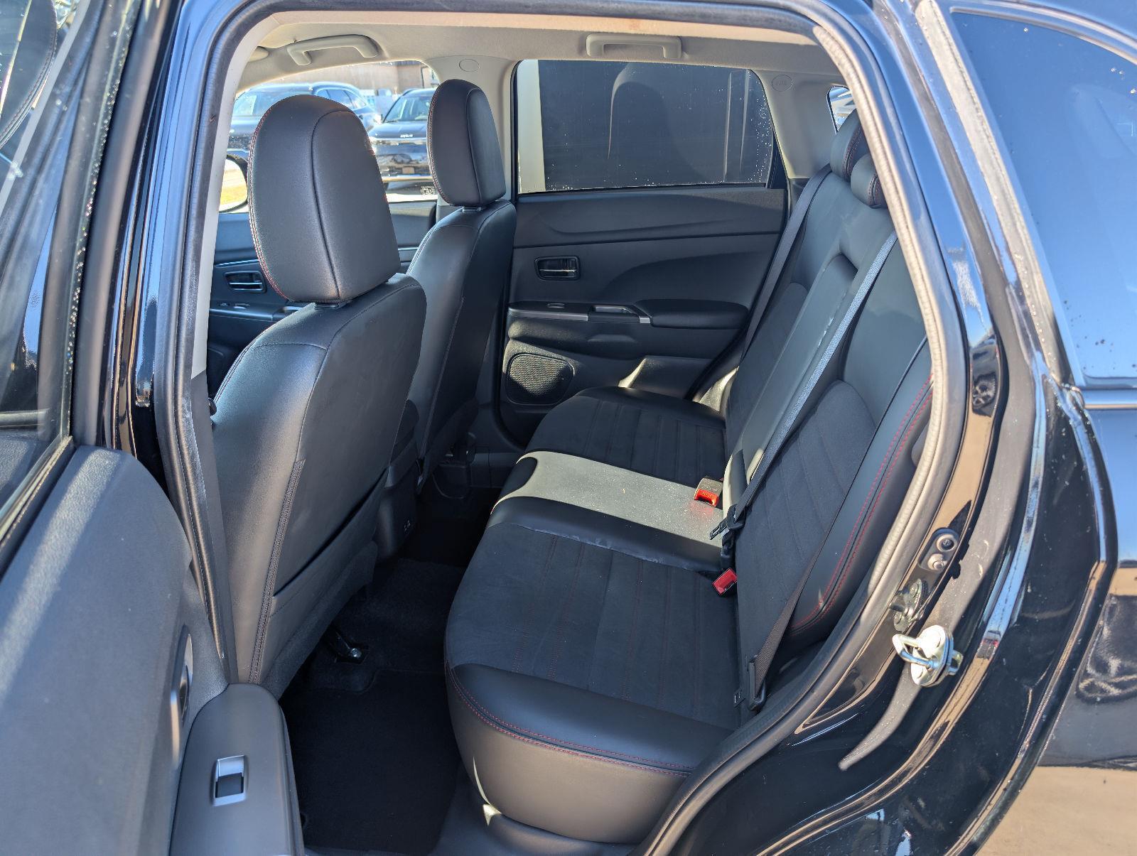 2024 Mitsubishi Outlander Sport SE - Photo 8