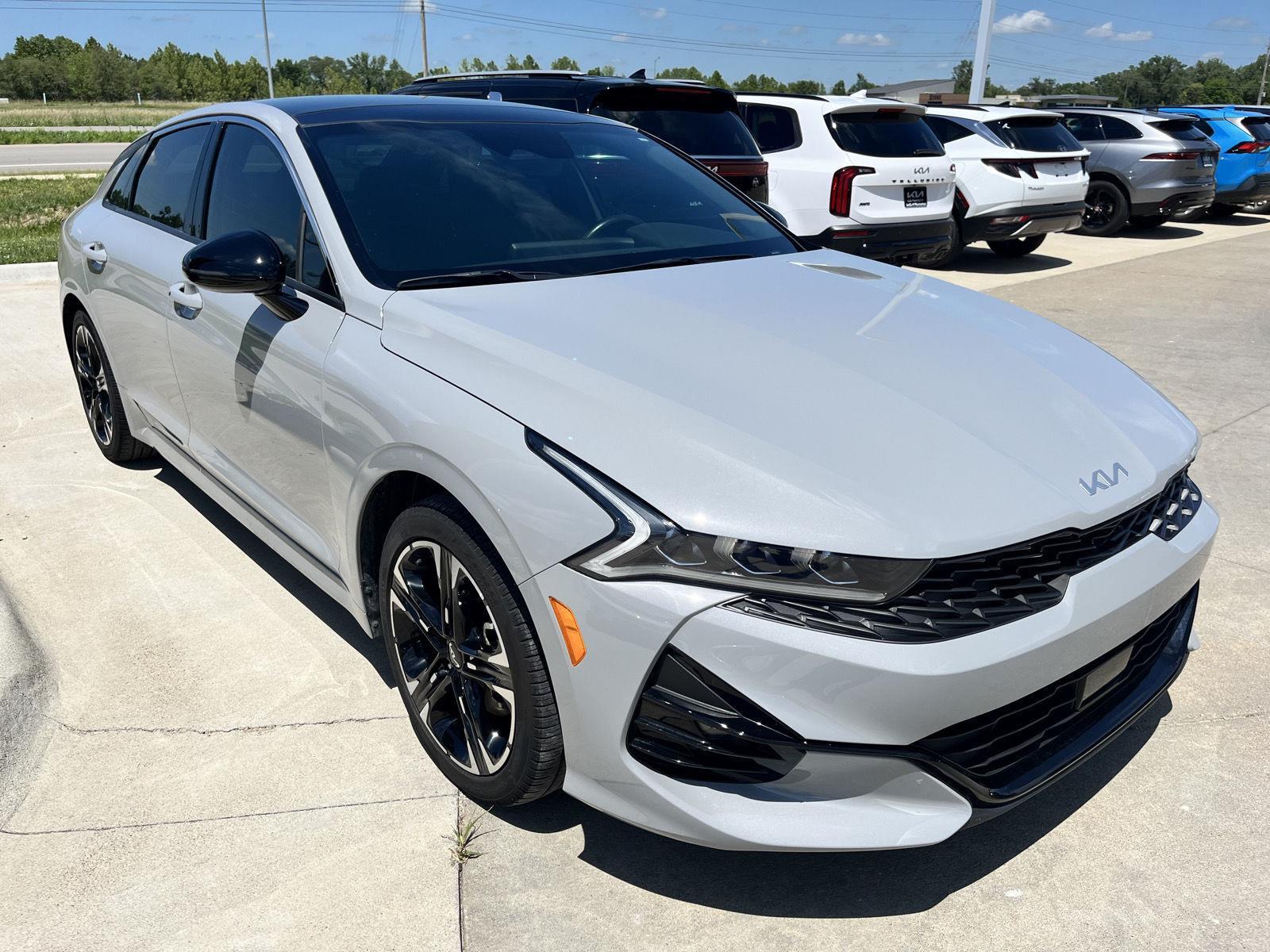 2024 Kia K5 GT-Line photo 3