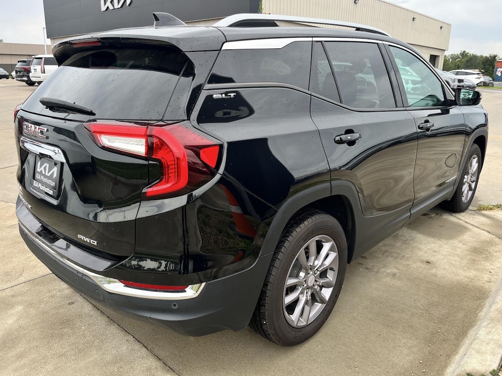 Used 2023 GMC Terrain SLT SUV
