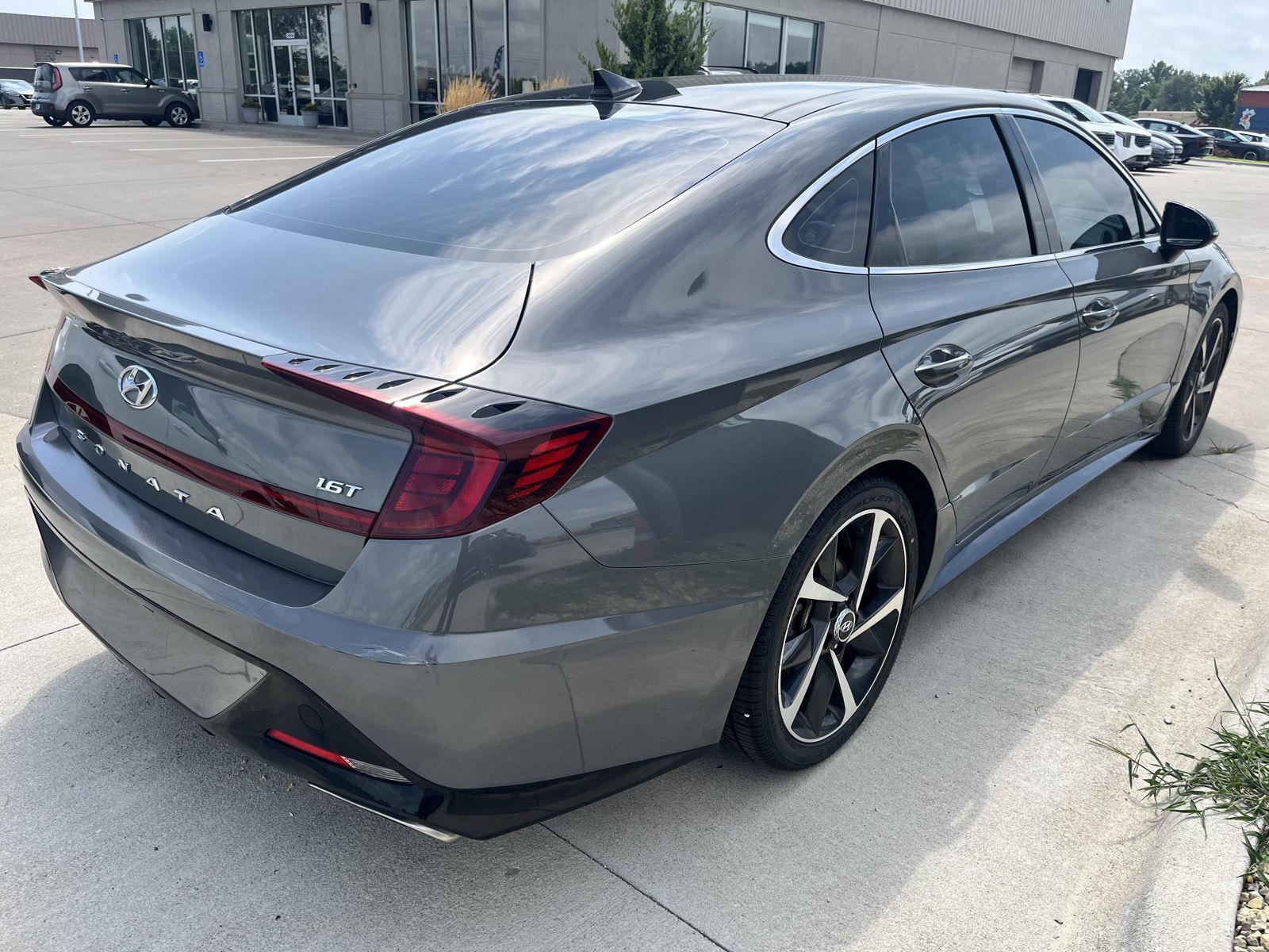 2022 Hyundai Sonata SEL Plus photo 4