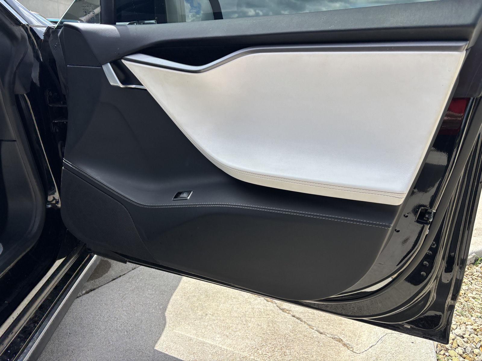 2020 Tesla Model S Performance - Photo 28