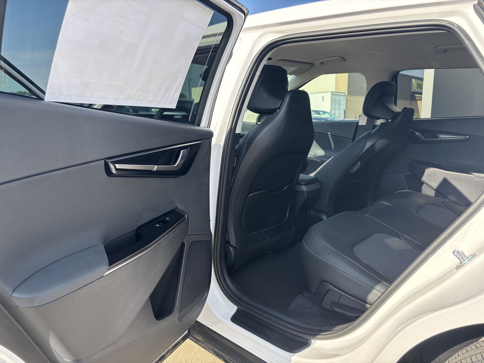 2025 Kia EV6 Light L/R - Photo 14