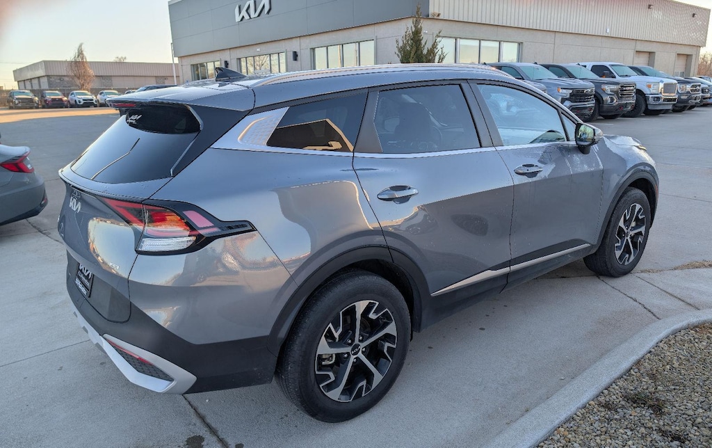 Used 2025 Kia Sportage EX SUV