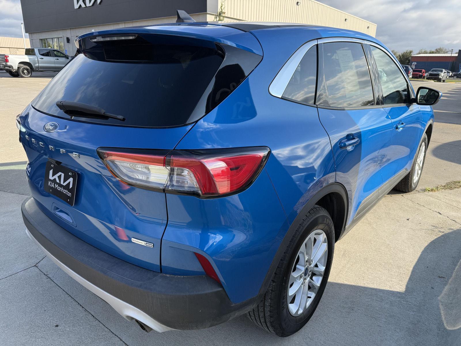 2020 Ford Escape SE photo 4