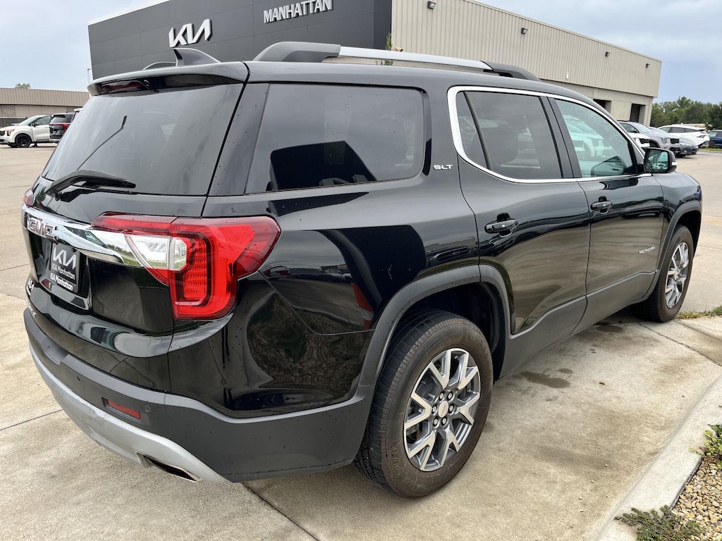 Used 2023 GMC Acadia SLT