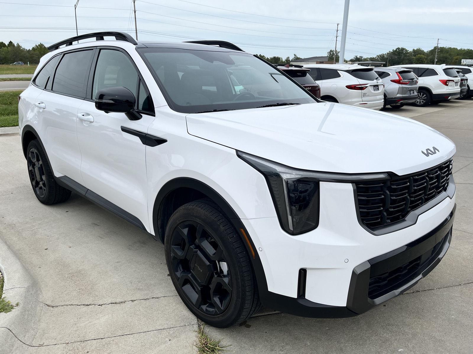2025 Kia Sorento X-Line SX Prestige photo 2