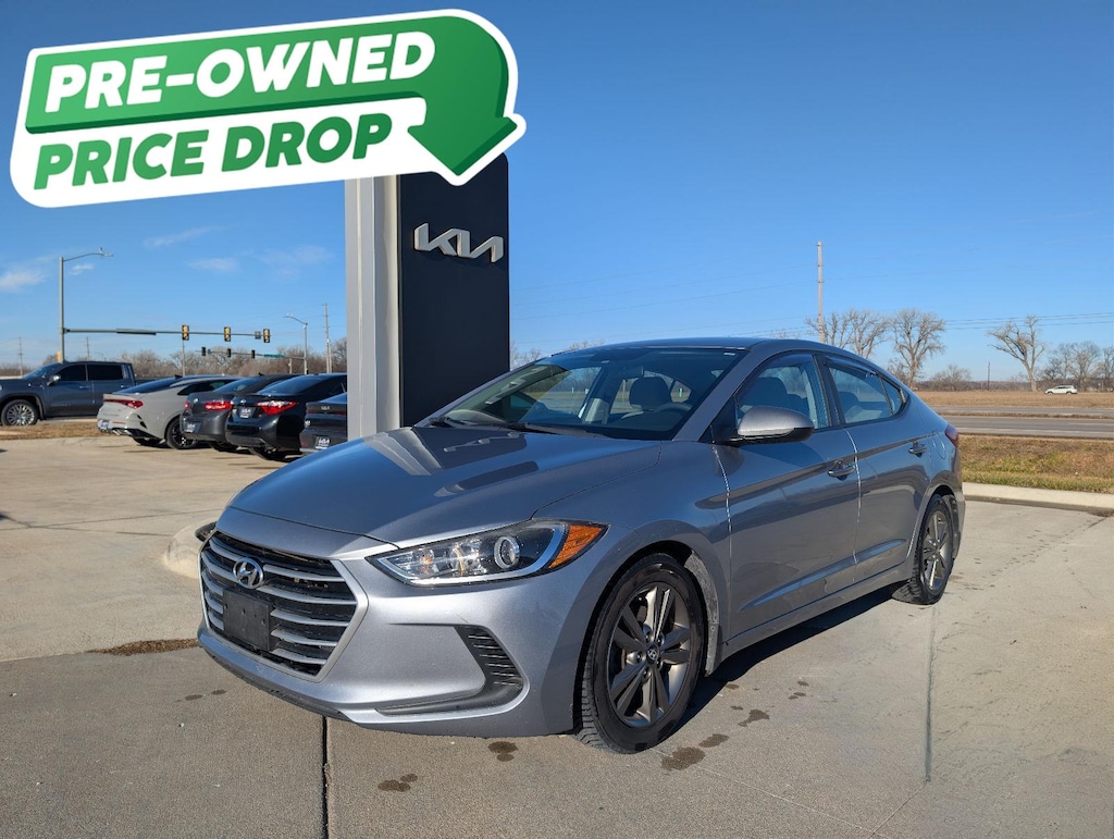 Used 2017 Hyundai Elantra SE Sedan