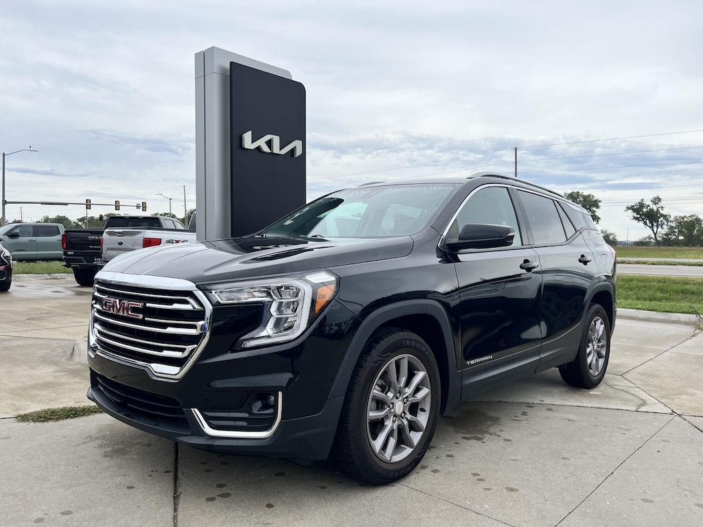 Used 2023 GMC Terrain SLT SUV