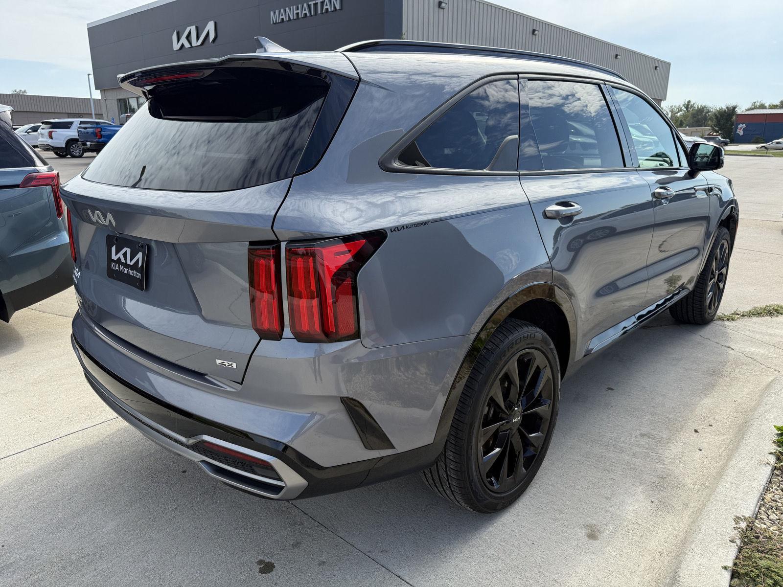 2023 Kia Sorento SX photo 4