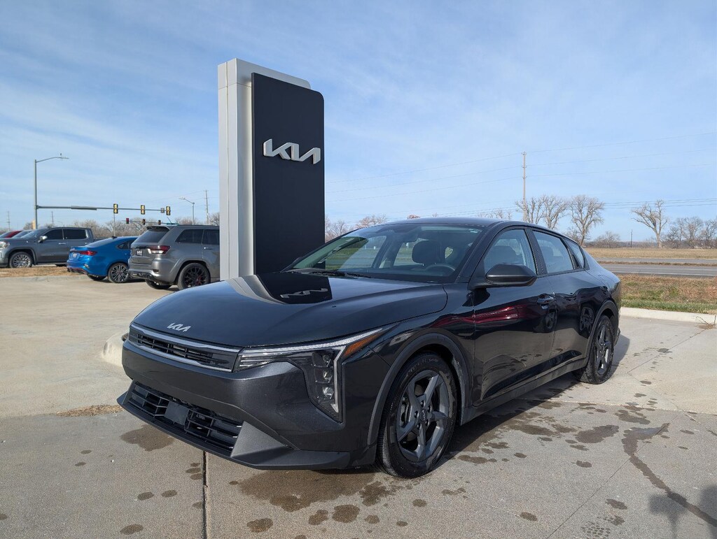 Used 2025 Kia K4 LXS Sedan
