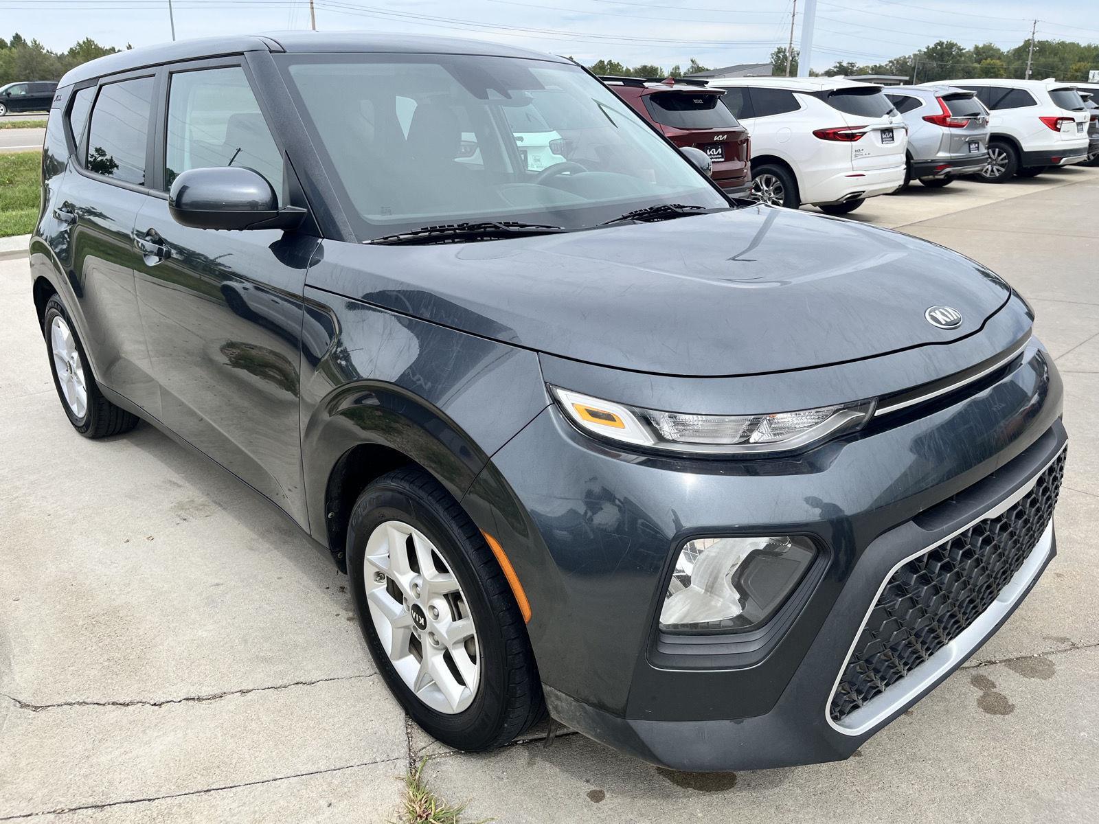 2021 Kia Soul S photo 2