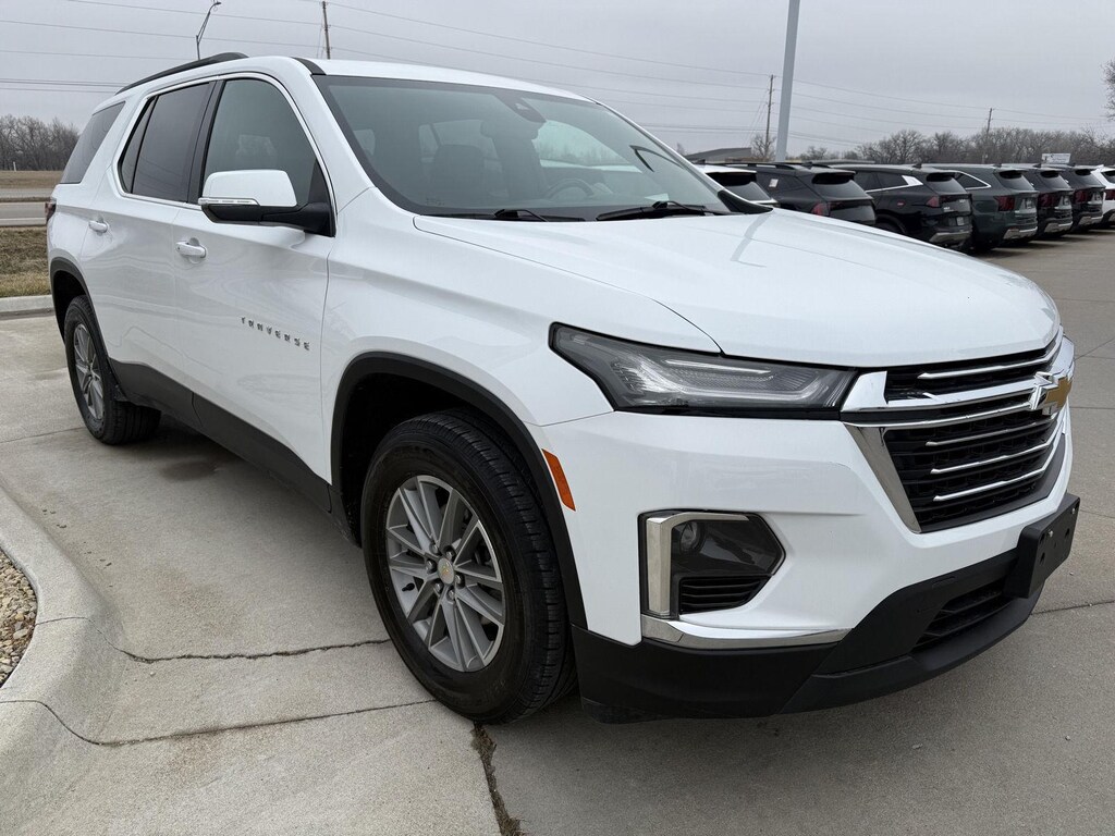 Used 2022 Chevrolet Traverse LT Cloth SUV