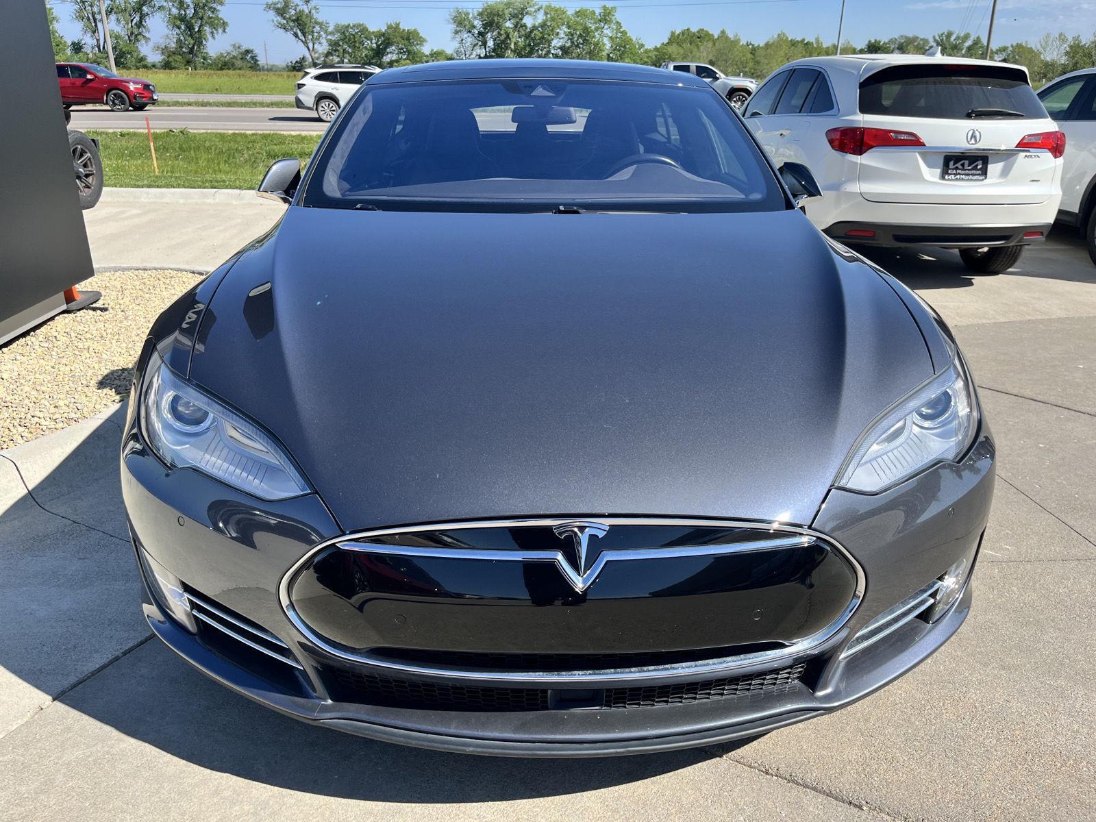 2016 Tesla Model S 70D photo 2