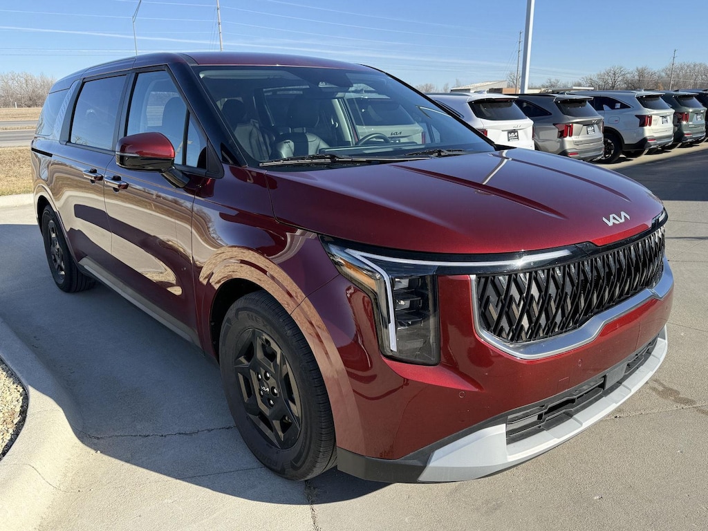 Certified 2025 Kia Carnival LXS Van