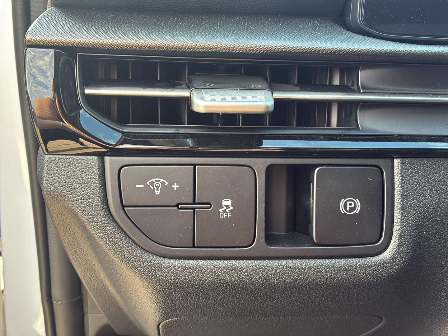 2026 Kia Sportage LX - Photo 13