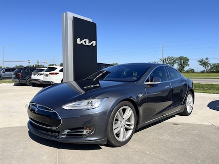 2016 Tesla Model S 70D Car