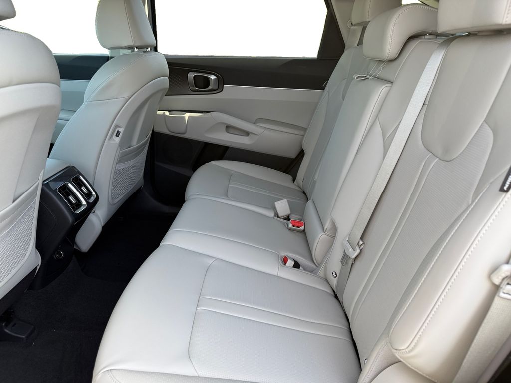 2026 Kia Sorento EX - Photo 14