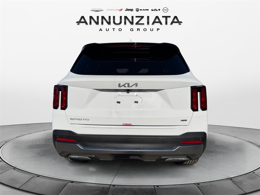 2026 Kia Sorento S photo 4