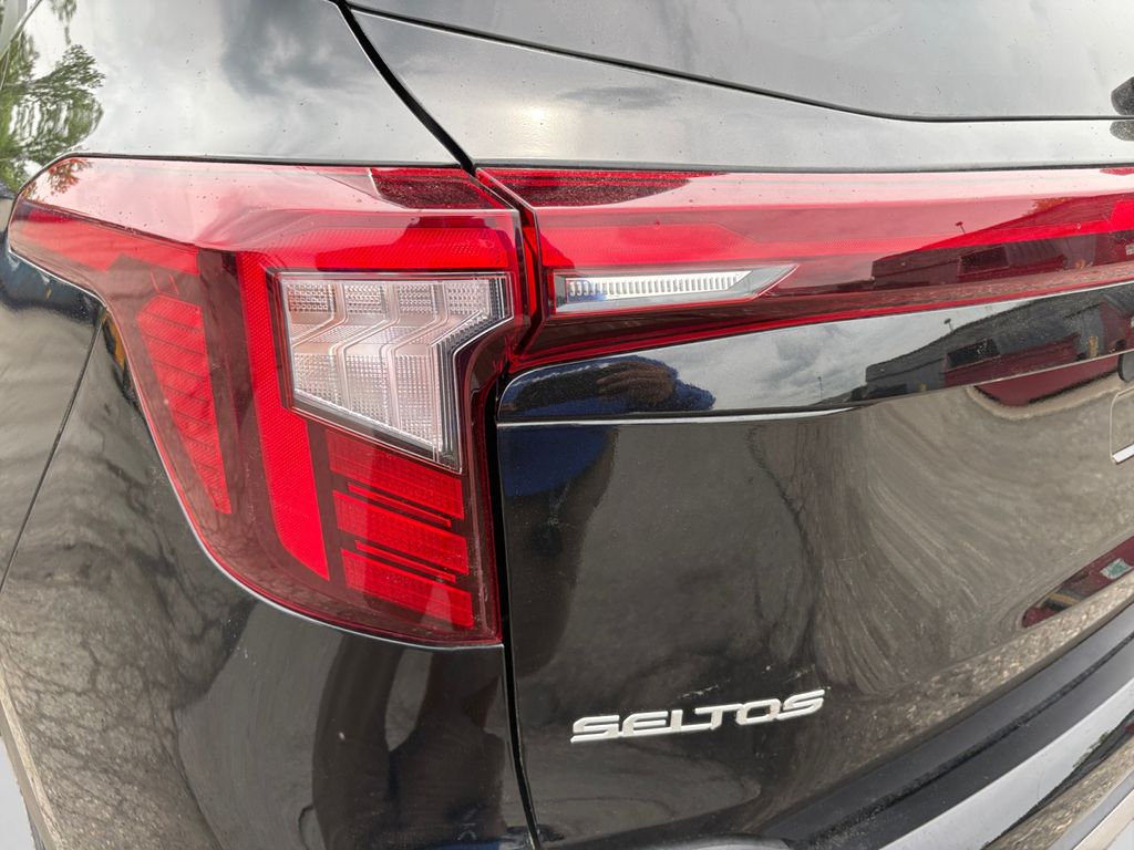2025 Kia Seltos SX - Photo 21