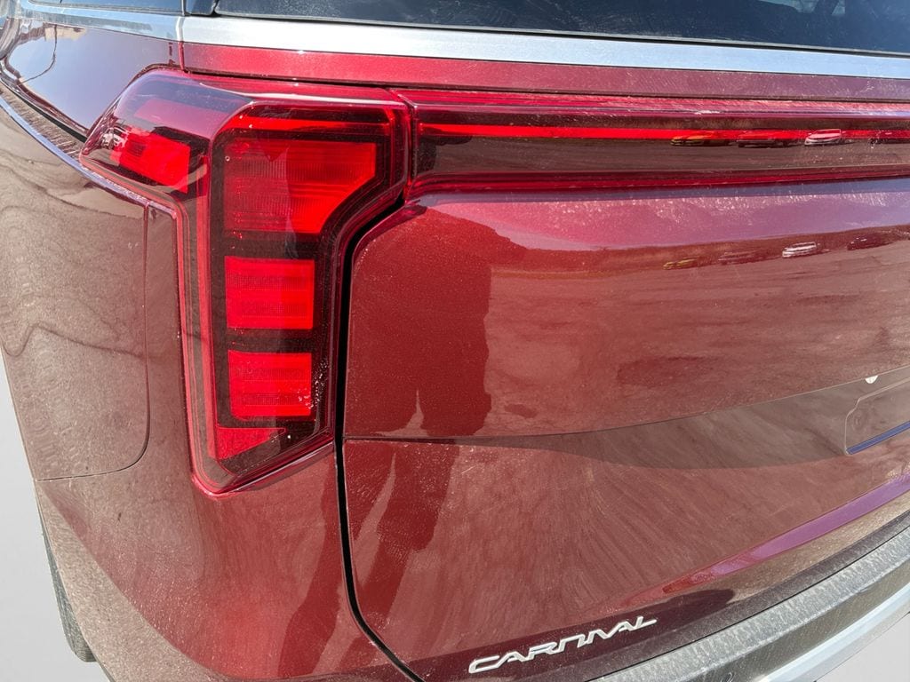2025 Kia Carnival EX - Photo 21