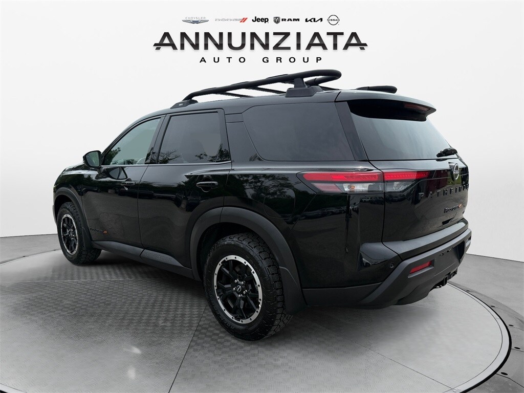 2024 Nissan Pathfinder Rock Creek photo 2