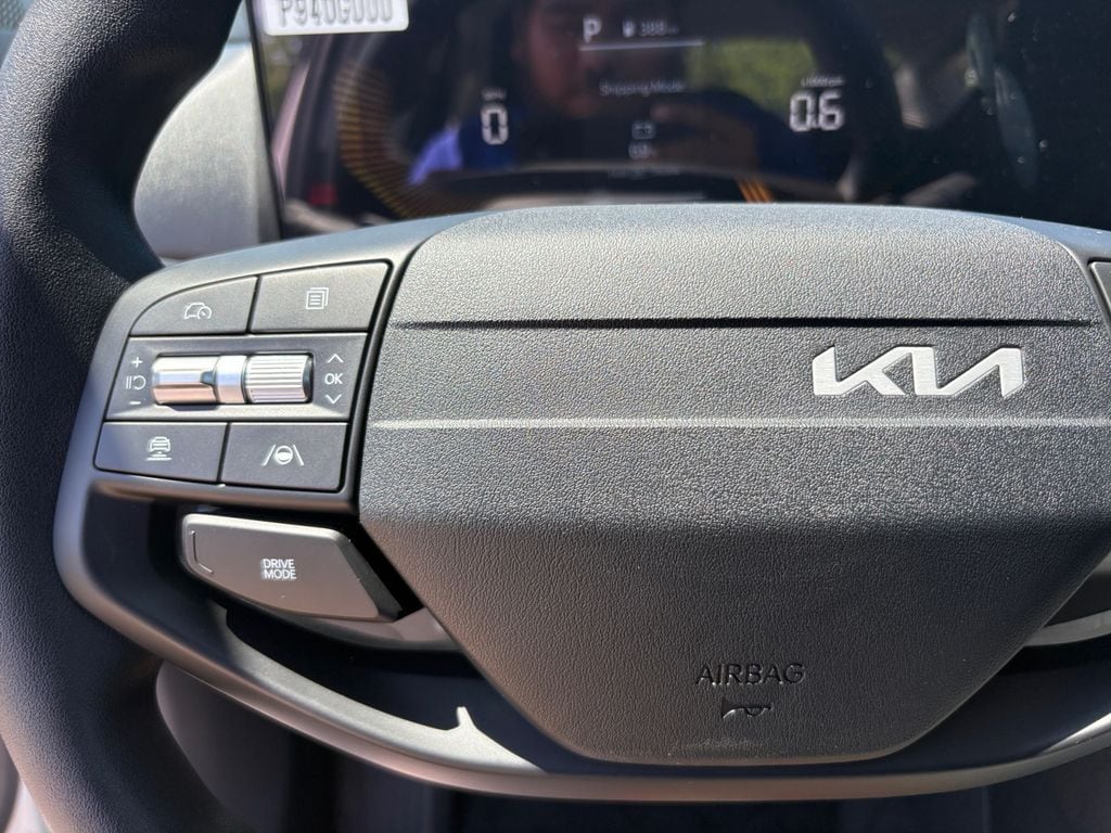 2025 Kia K4 LXS - Photo 25