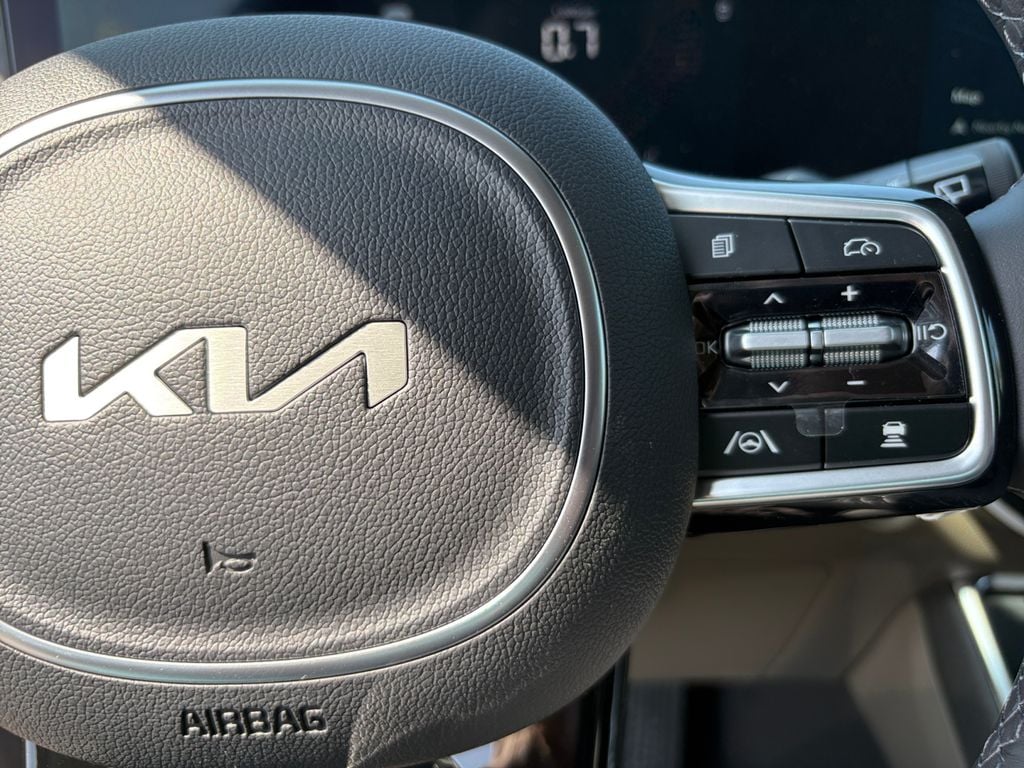 2025 Kia Carnival EX - Photo 26