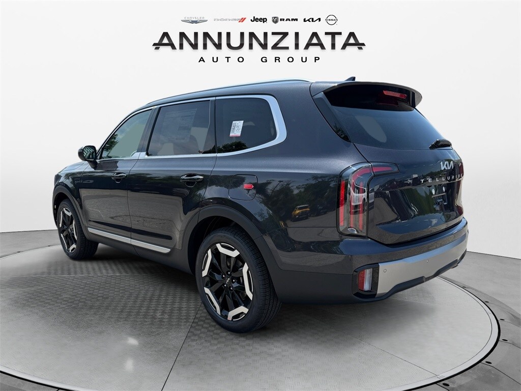 2025 Kia Telluride EX photo 2