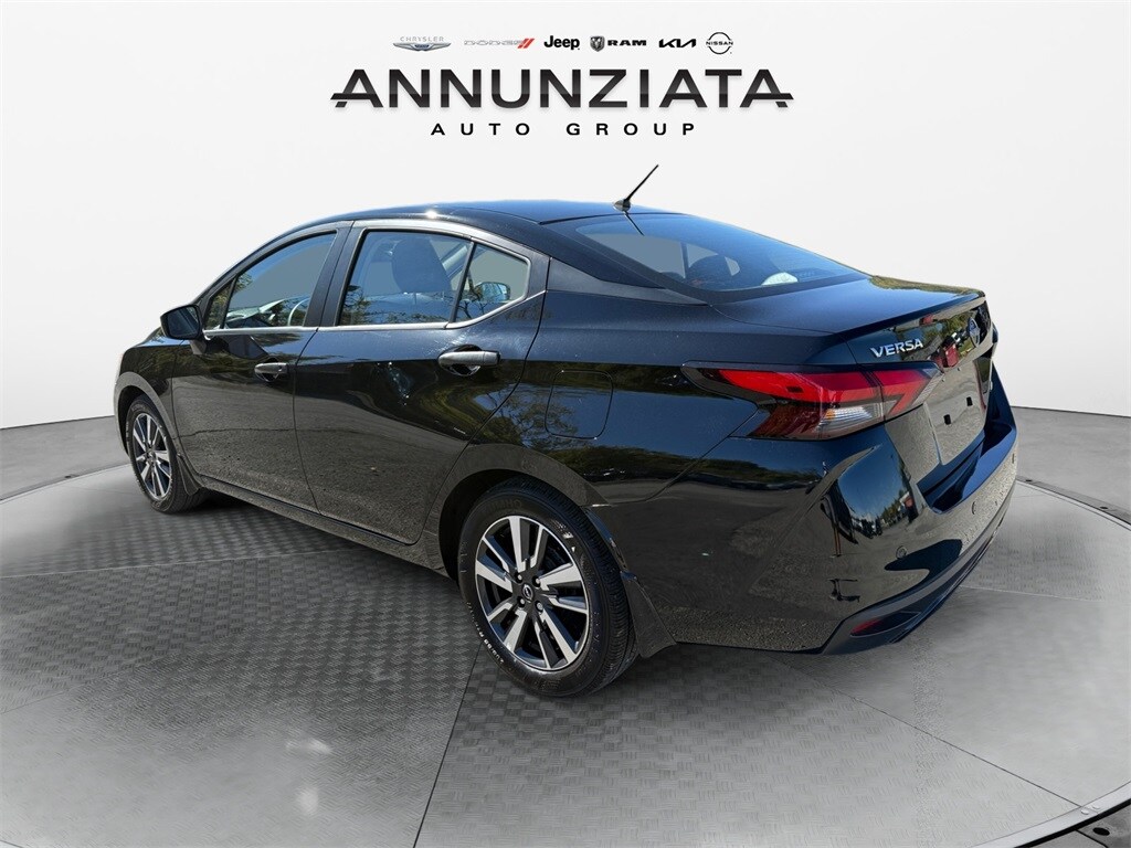 2024 Nissan Versa 1.6 S photo 3