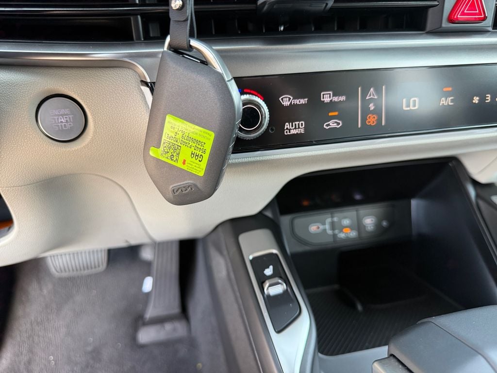 2026 Kia Sorento EX - Photo 29