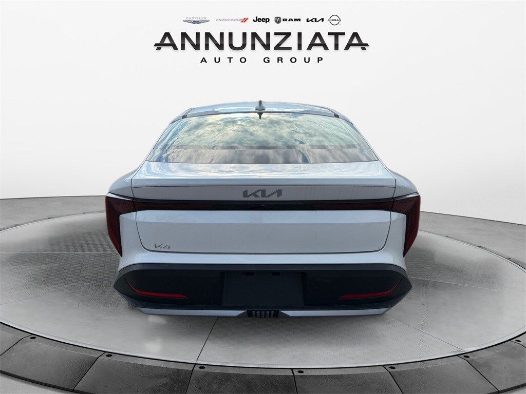 2025 Kia K4 LXS photo 4