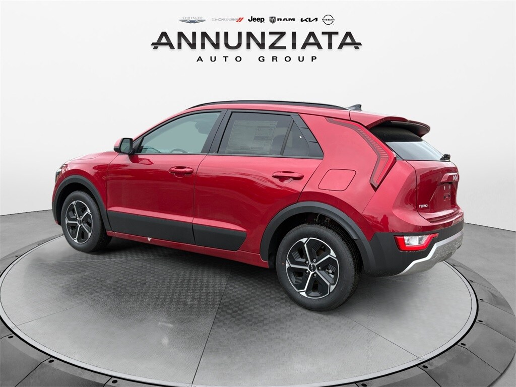 2025 Kia Niro LX photo 2