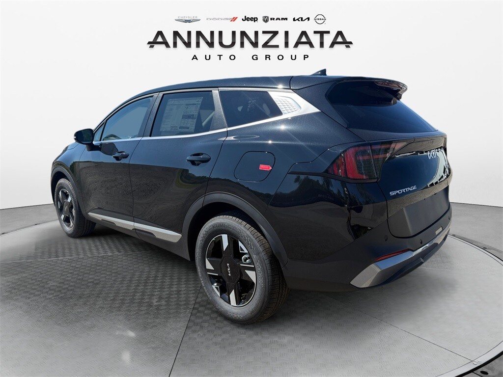 2026 Kia Sportage LX photo 3